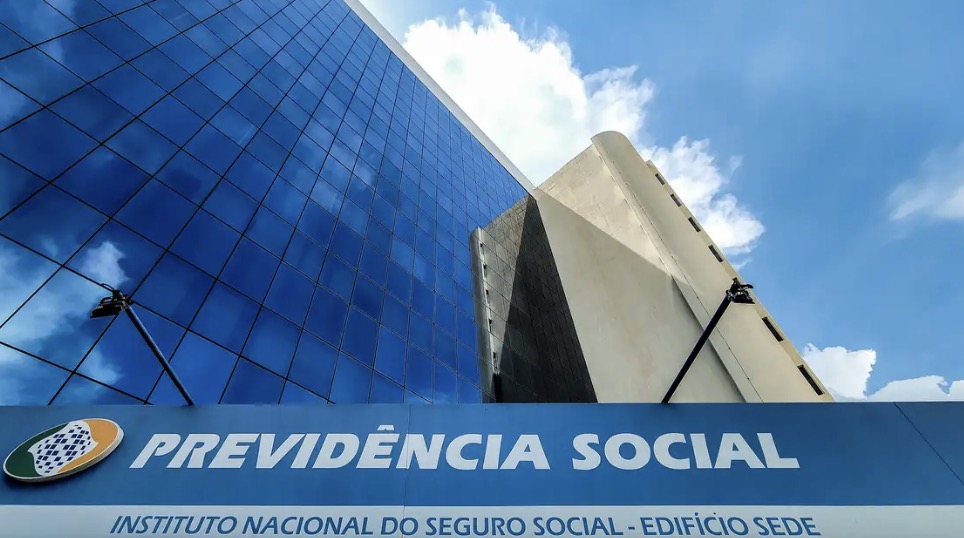 CPMI do INSS mira políticos do primeiro escalão e amplia a investigação sobre fraudes - Blog Mais