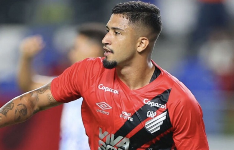 Renan Peixoto decide mais uma vez e vira arma secreta do Athletico - Blog Mais